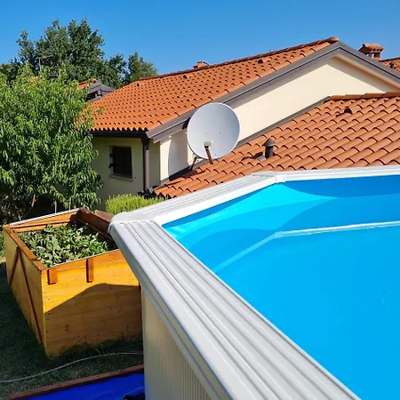 Apartma Istra Zora 아파트 *